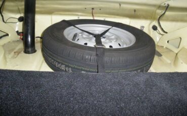 Austin-healey-sprite-1960-yellow-6