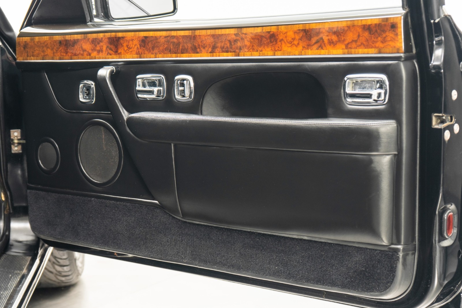 Bentley-Continental-1995-2D-Coupe-28