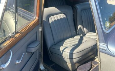 Bentley-MK-VI-1952-Sedan-10