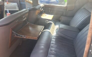 Bentley-MK-VI-1952-Sedan-13