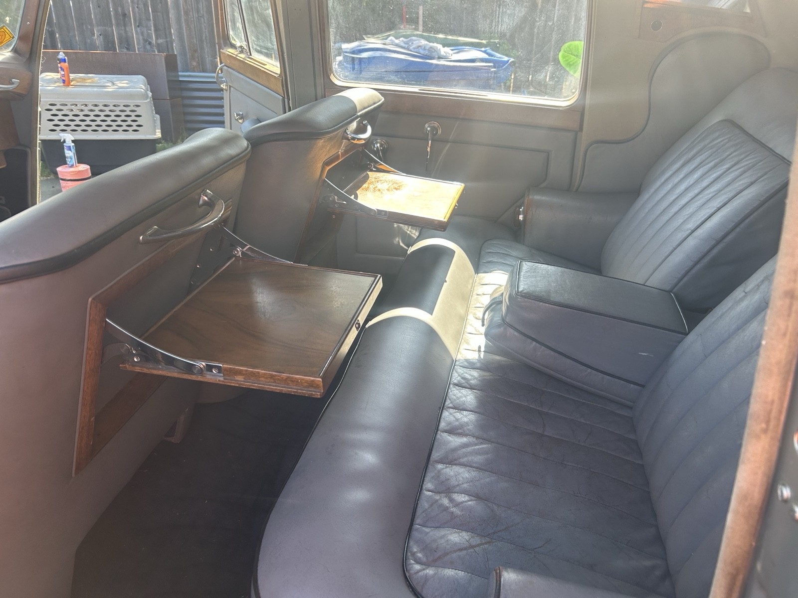 Bentley-MK-VI-1952-Sedan-13