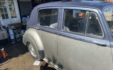 Bentley-MK-VI-1952-Sedan-2