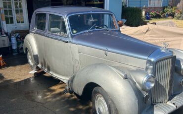 Bentley-MK-VI-1952-Sedan