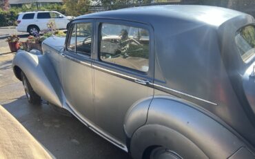 Bentley-MK-VI-1952-Sedan-4