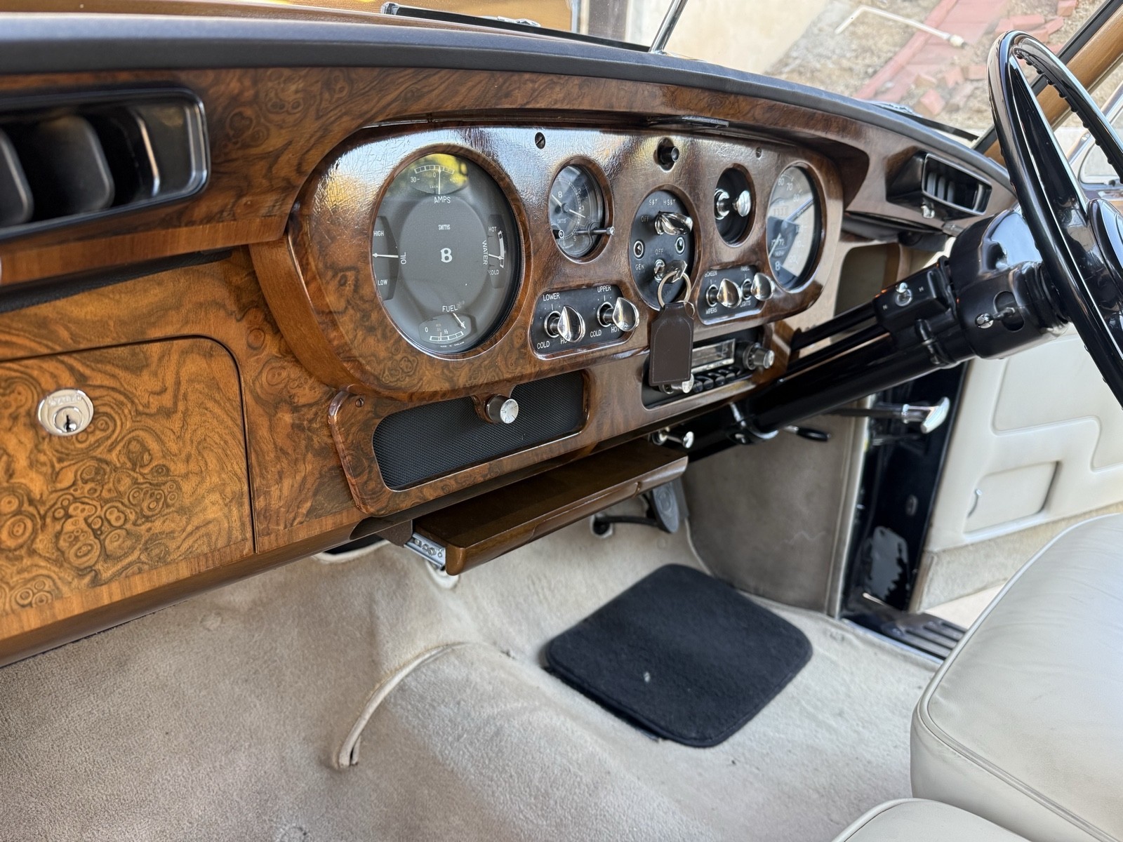 Bentley-S3-1965-Sedan-18