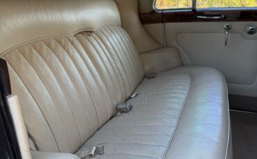 Bentley-S3-1965-Sedan-26