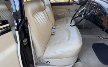 Bentley-S3-1965-Sedan-27