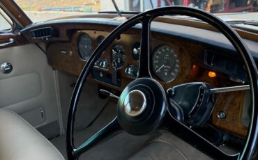 Bentley-S3-1965-Sedan-28