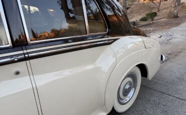 Bentley-S3-1965-Sedan-8