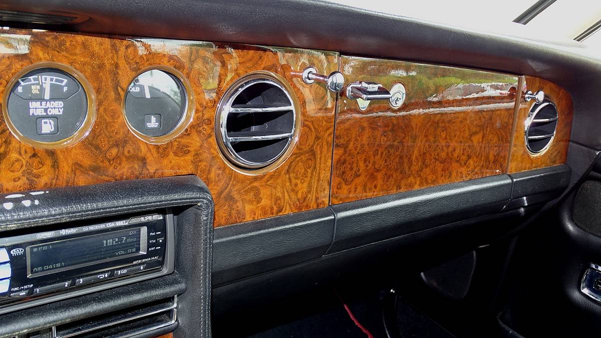 Bentley-turbo-r-1991-black-10