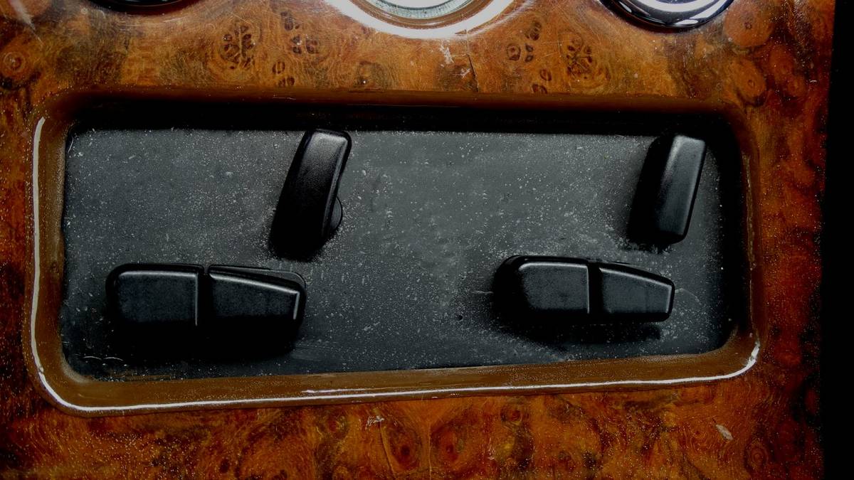 Bentley-turbo-r-1991-black-12