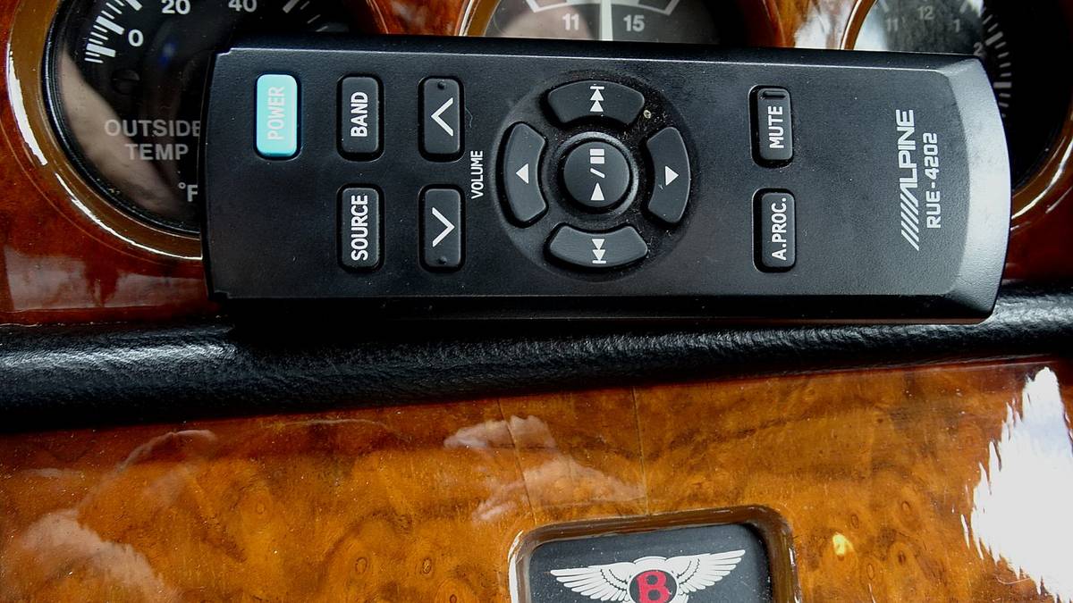 Bentley-turbo-r-1991-black-13