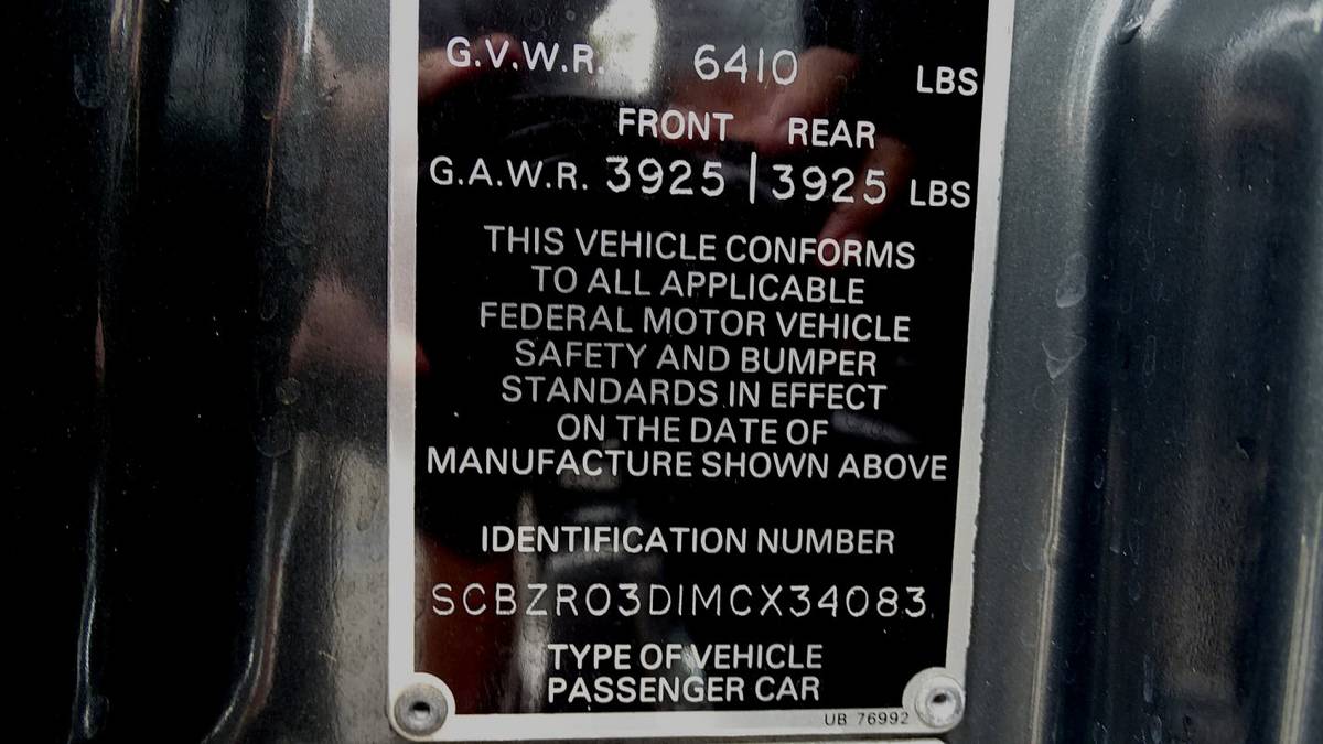 Bentley-turbo-r-1991-black-21