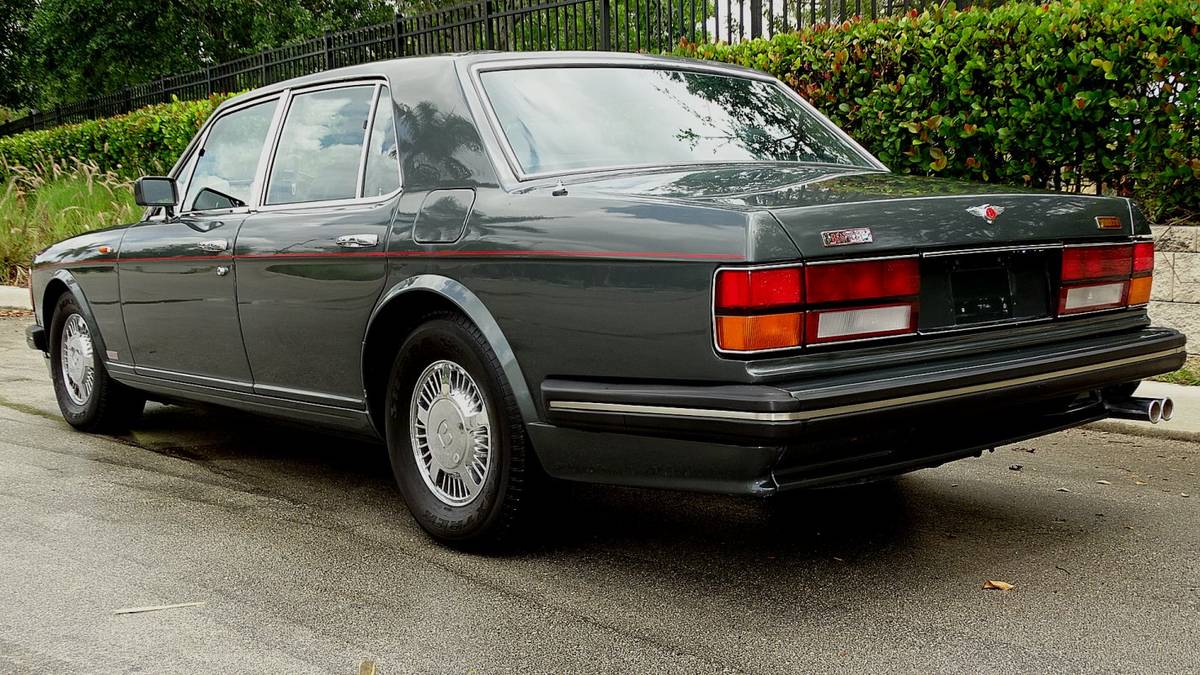 Bentley-turbo-r-1991-black-23