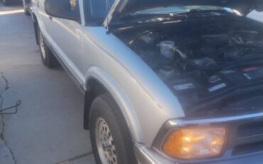 Blazer-four-door-suv-1996-grey-10