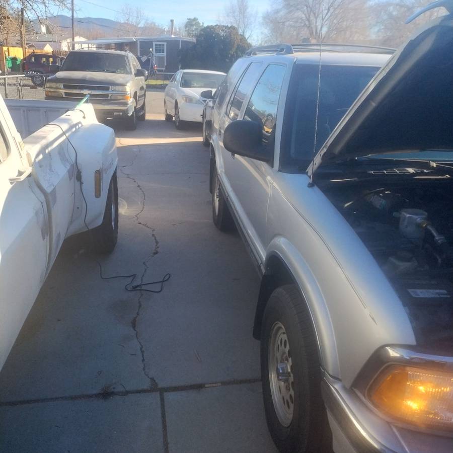 Blazer-four-door-suv-1996-grey-11