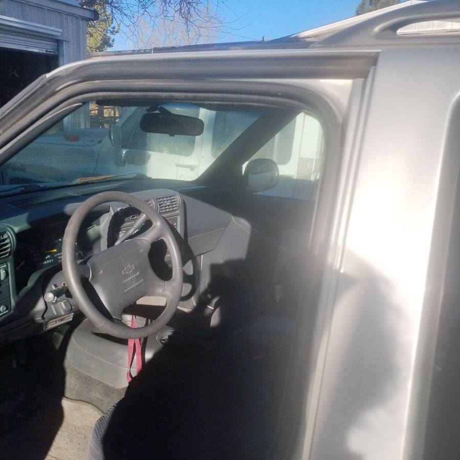 Blazer-four-door-suv-1996-grey-5