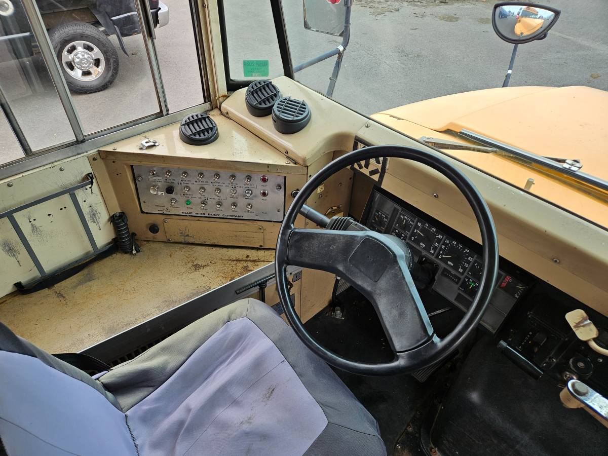 Bluebird-bus-diesel-1993-15