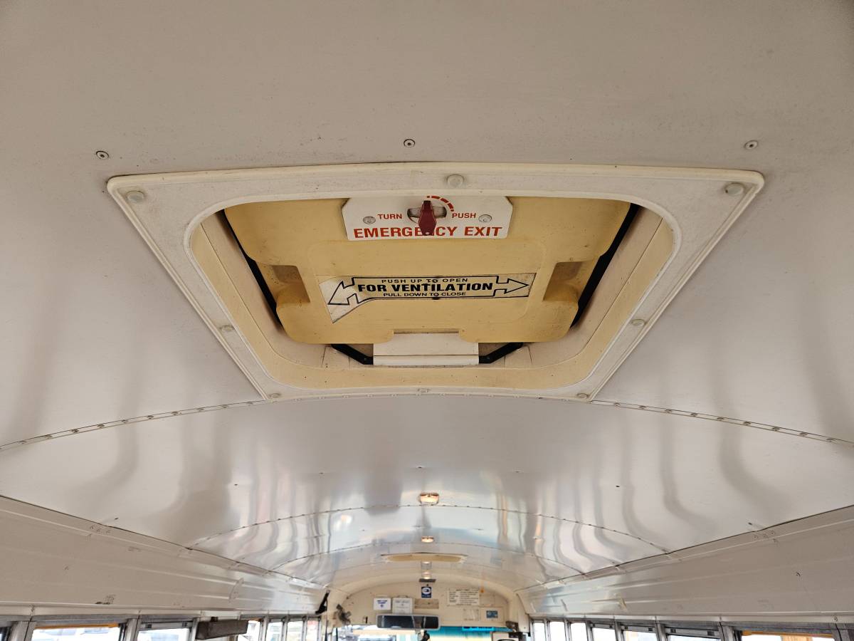 Bluebird-bus-diesel-1993-18