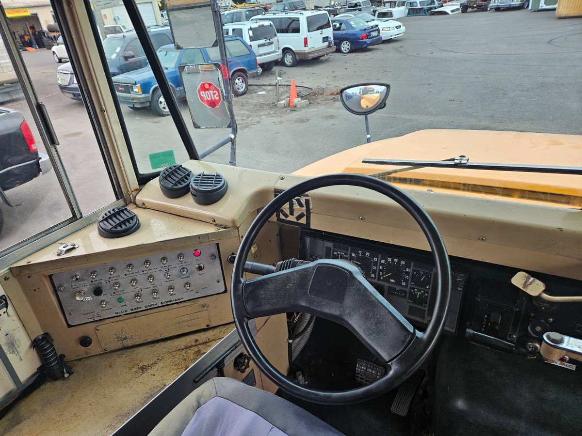 Bluebird-bus-diesel-1993-21