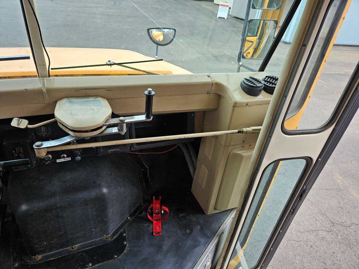 Bluebird-bus-diesel-1993-7