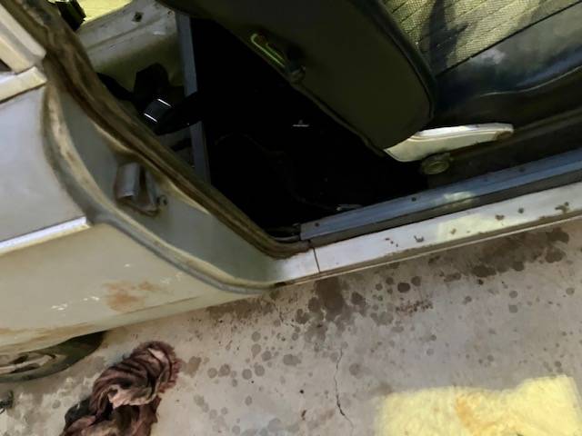 Bmw-1600-1969-silver-10