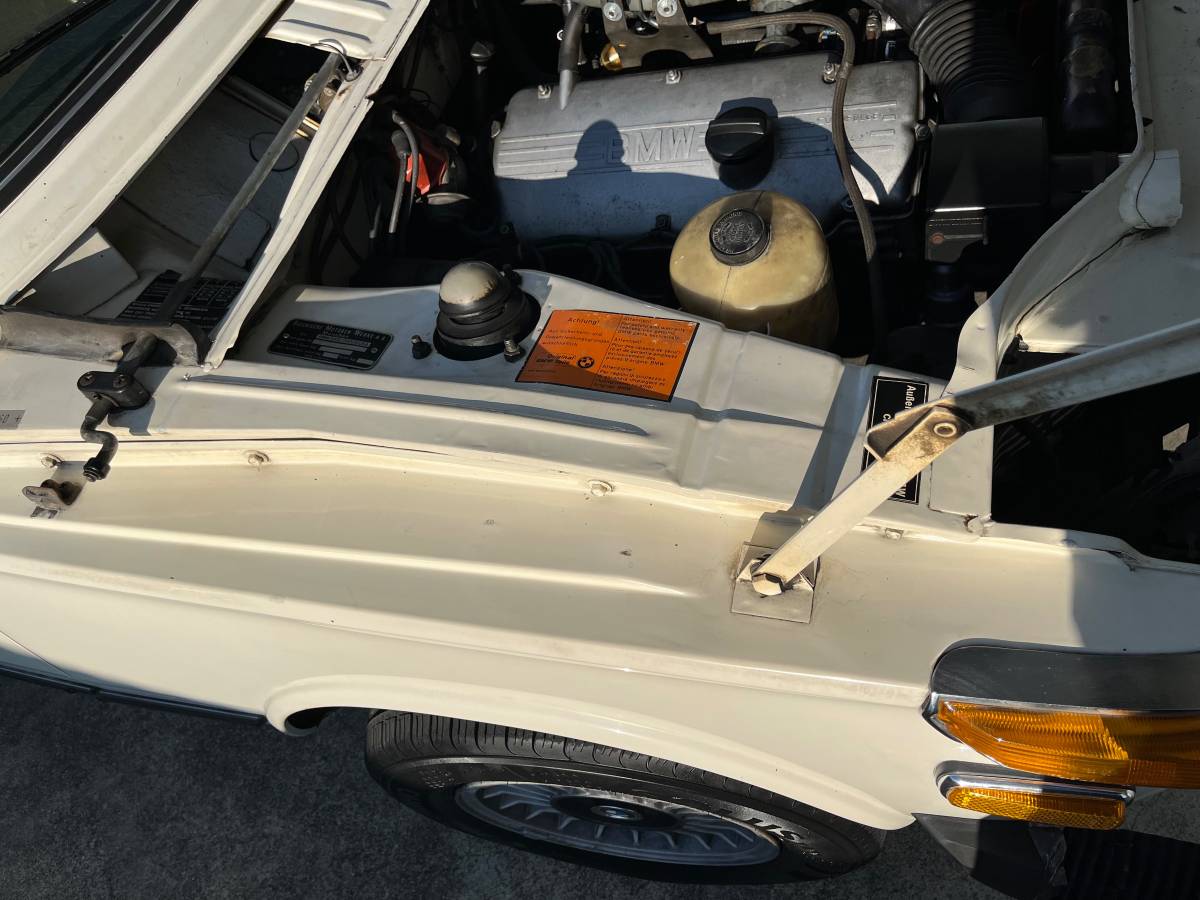 Bmw-2002-1974-white-16