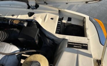 Bmw-2002-1974-white-17