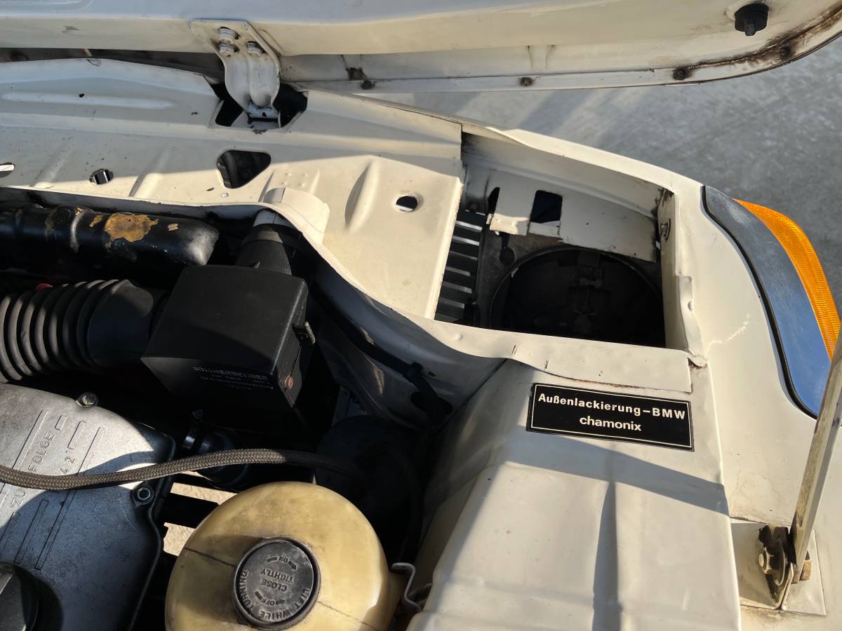 Bmw-2002-1974-white-17