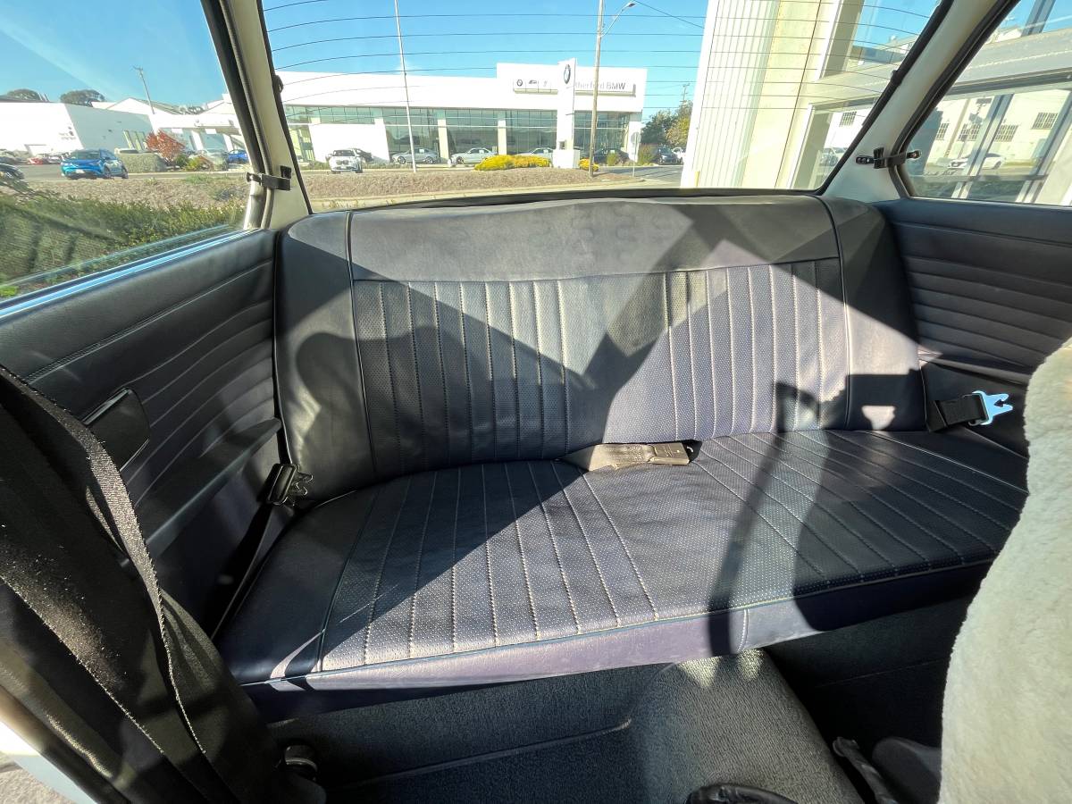 Bmw-2002-1974-white-21