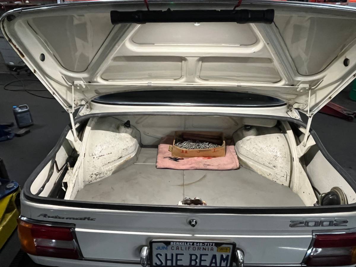 Bmw-2002-1974-white-23