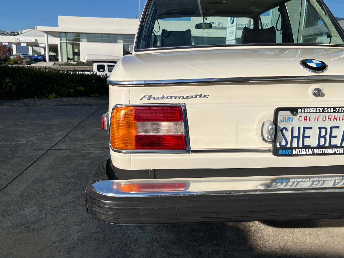 Bmw-2002-1974-white-7