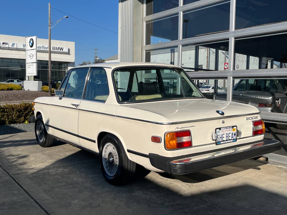 Bmw-2002-1974-white-9