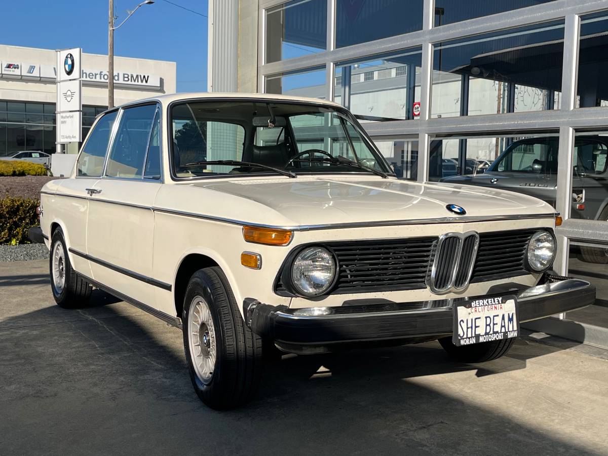 Bmw-2002-1974-white