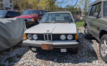 Bmw-320i-1982-3
