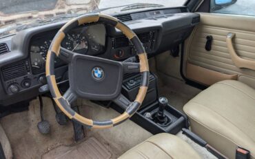 Bmw-320i-1982-5
