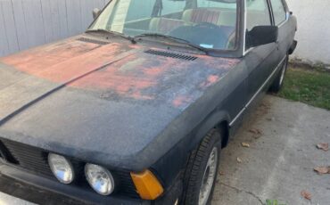 Bmw-320i-1982-black-1