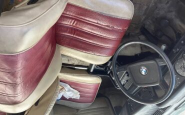 Bmw-320i-1982-black-2