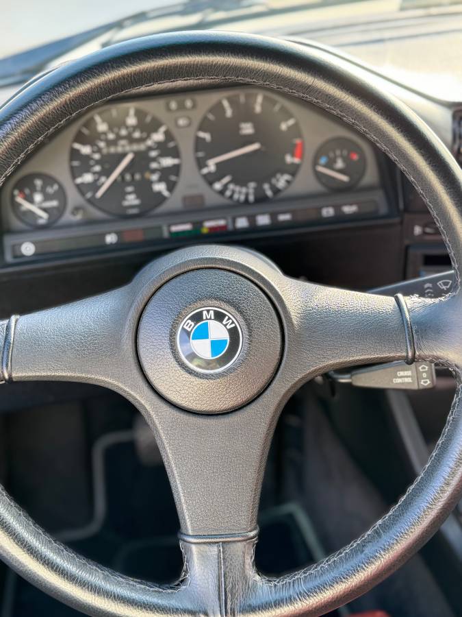 Bmw-325e-1984-grey-14