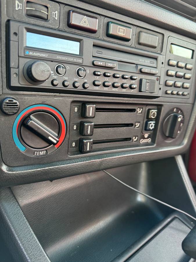 Bmw-325e-1984-grey-15