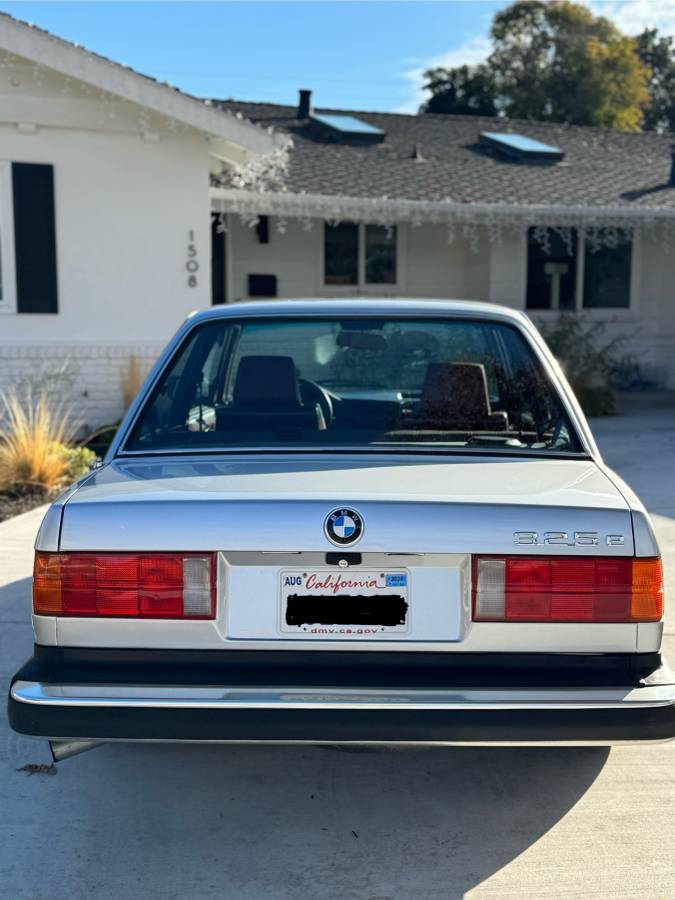 Bmw-325e-1984-grey-4