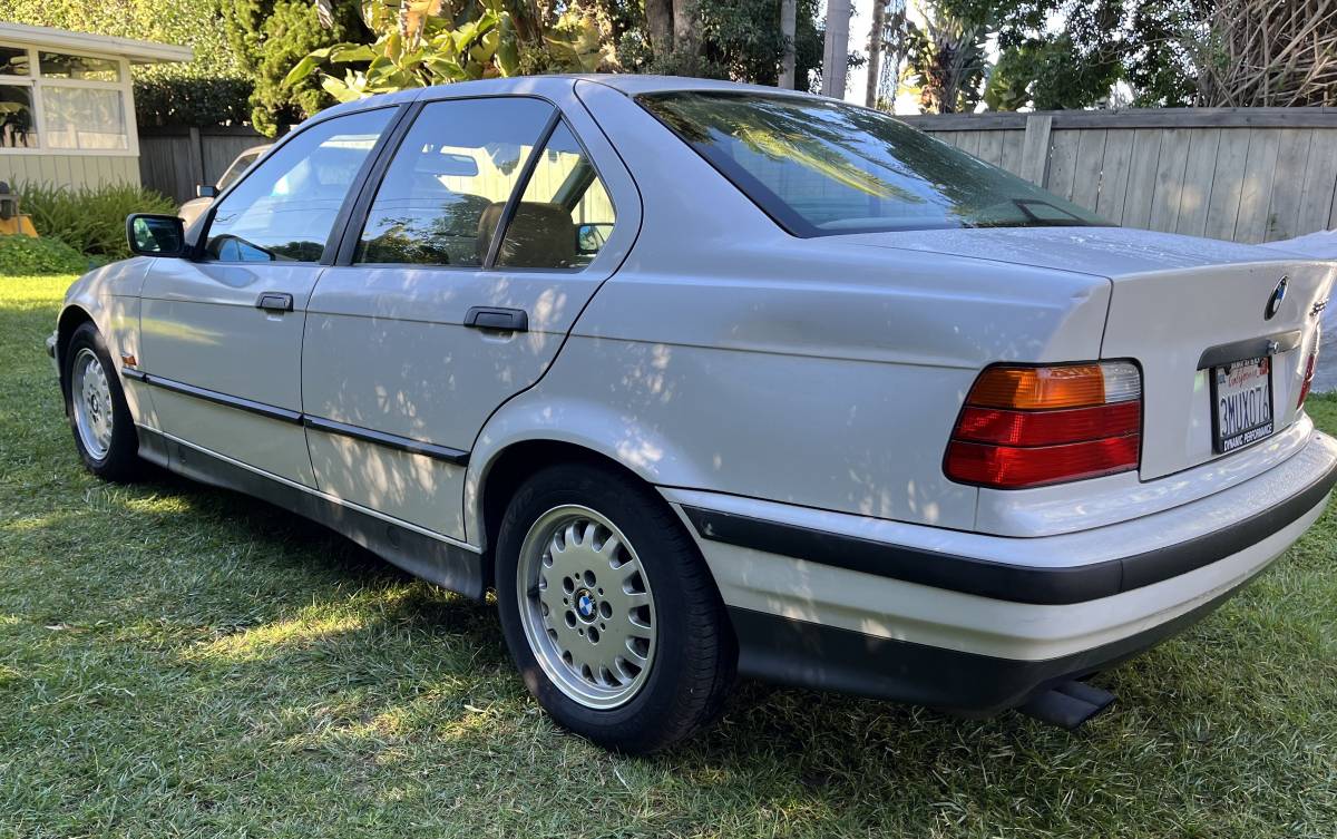 Bmw-325i-1995-white-5