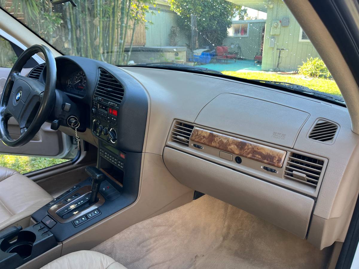 Bmw-325i-1995-white-7