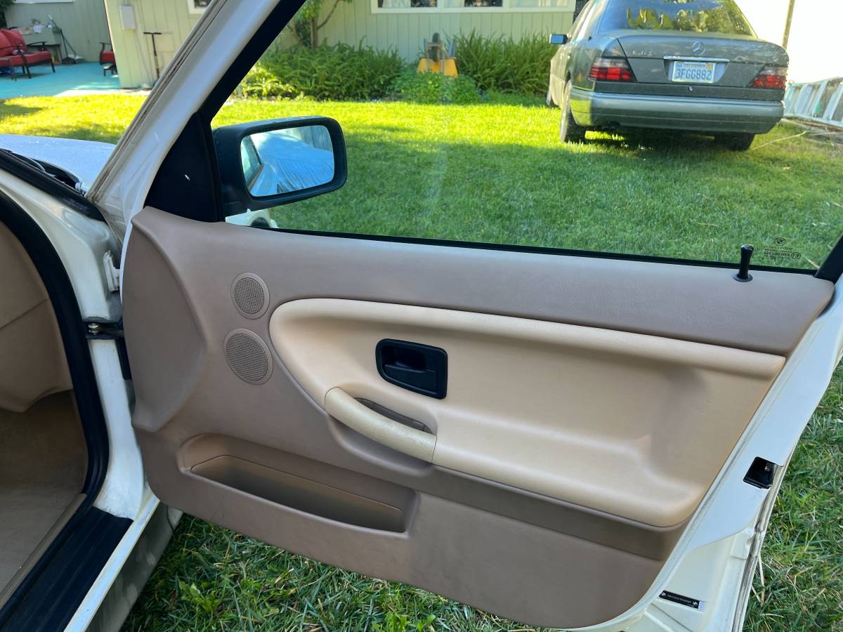 Bmw-325i-1995-white-8