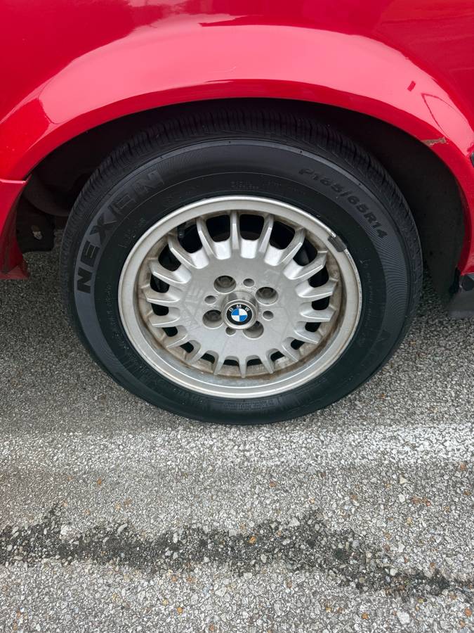 Bmw-325i-convertible-1987-18