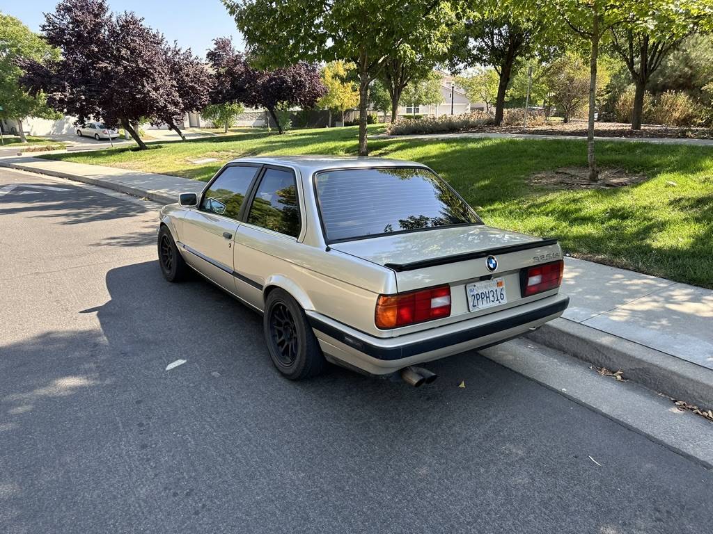 Bmw-325is-1989-4