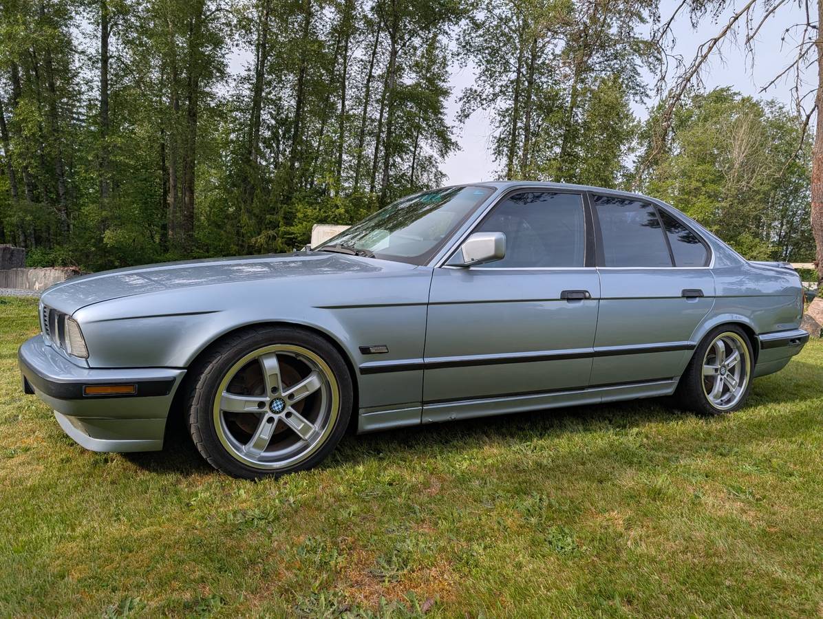 Bmw-5-series-1990-blue-1