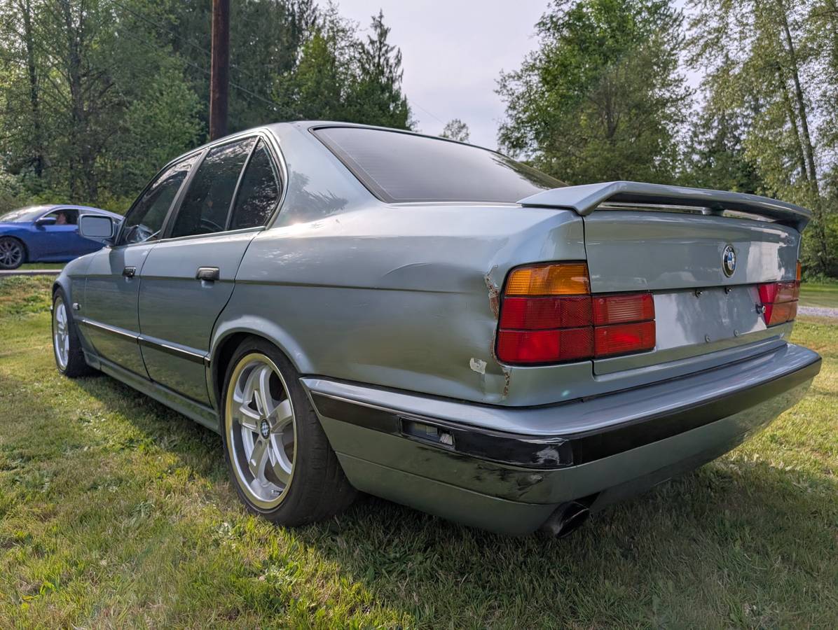 Bmw-5-series-1990-blue-2