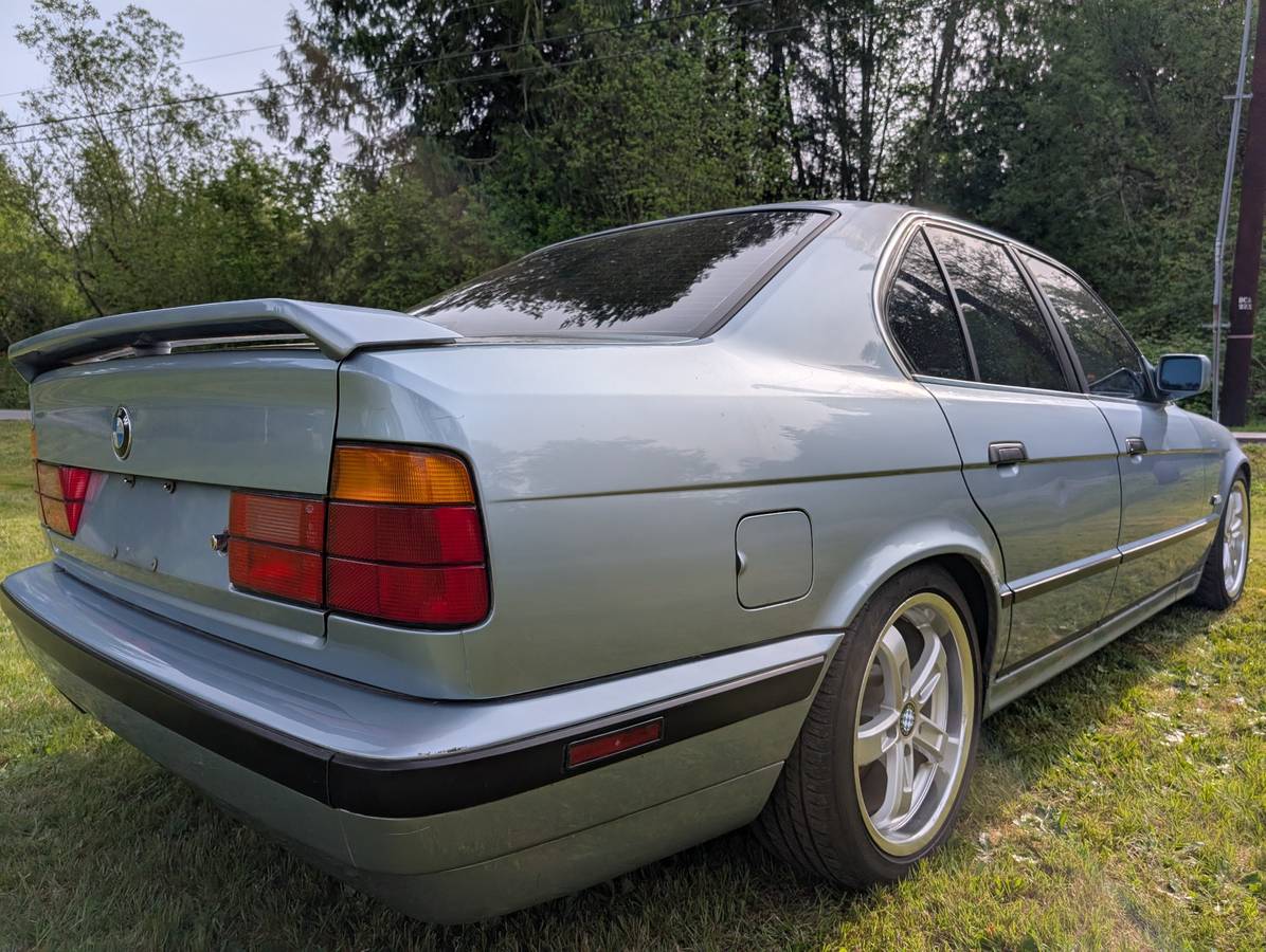 Bmw-5-series-1990-blue-5