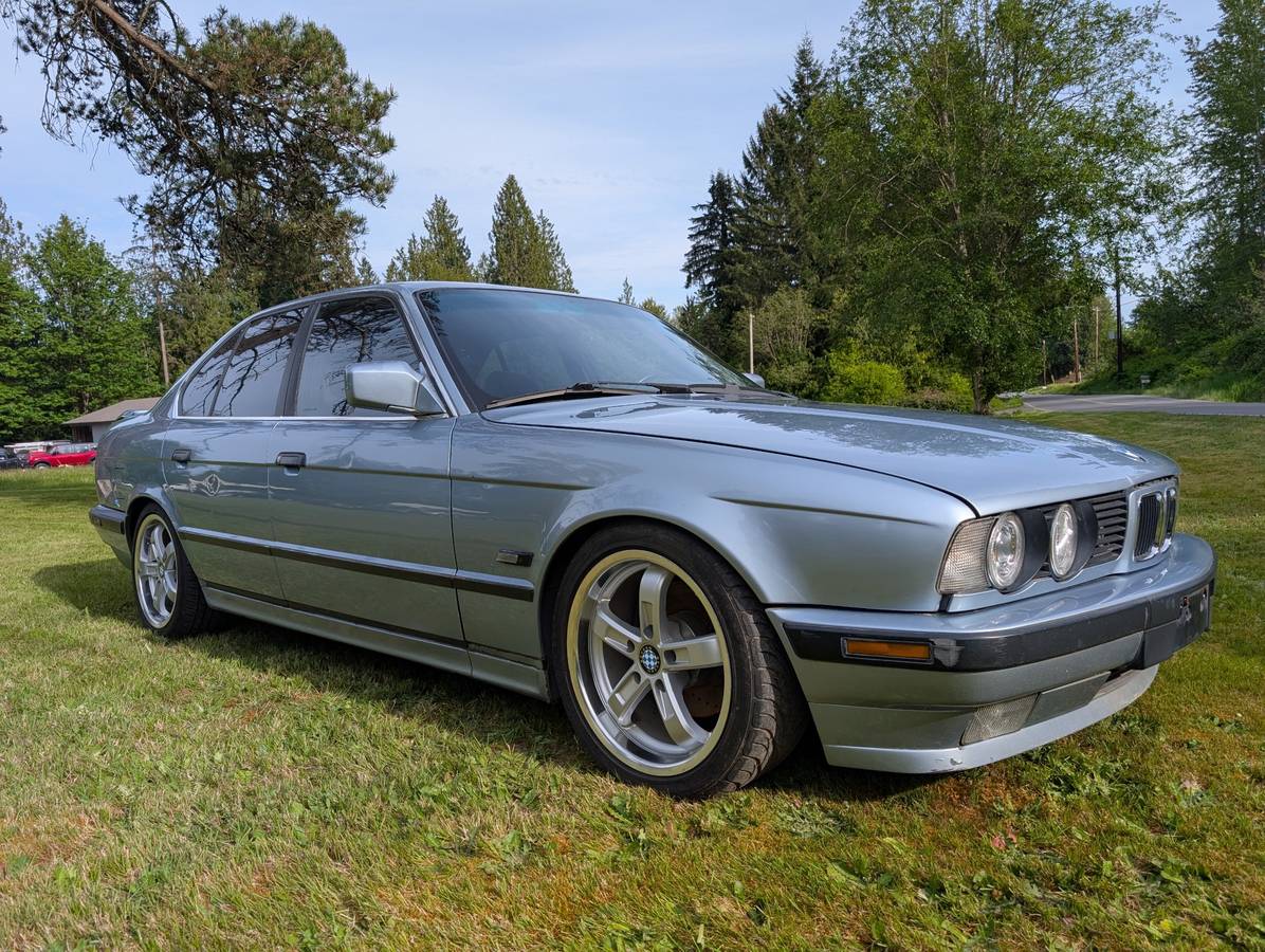 Bmw-5-series-1990-blue